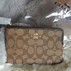 Coach Wristlet new with tags! Christmas gift!